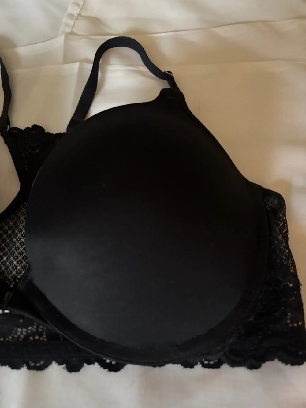 Maidenform Black & Vassarette Leopard Print Bras 38C